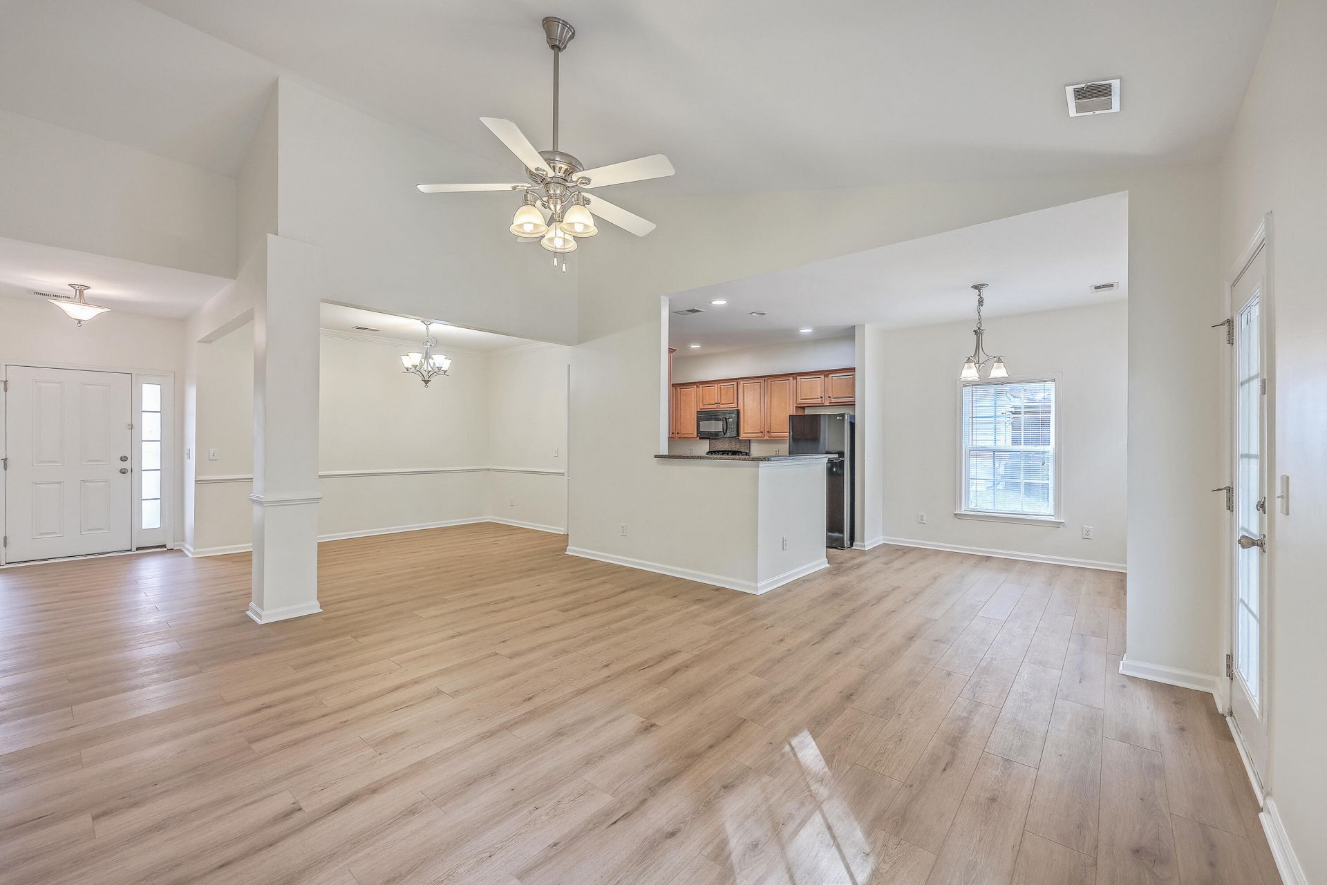 8518 Sentry Circle Photo 7