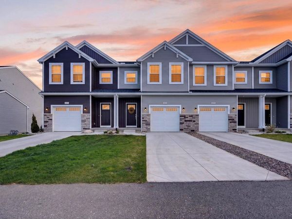 4628 Glen Haven Drive SE, Grand Rapids, MI 49512
