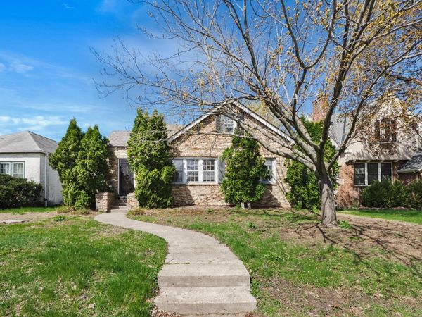 4143 Vincent Avenue N, Minneapolis, MN 55412