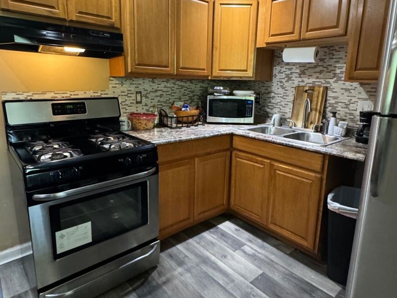 5285 Zimmer Drive, Columbus, OH 43232 Photo 2