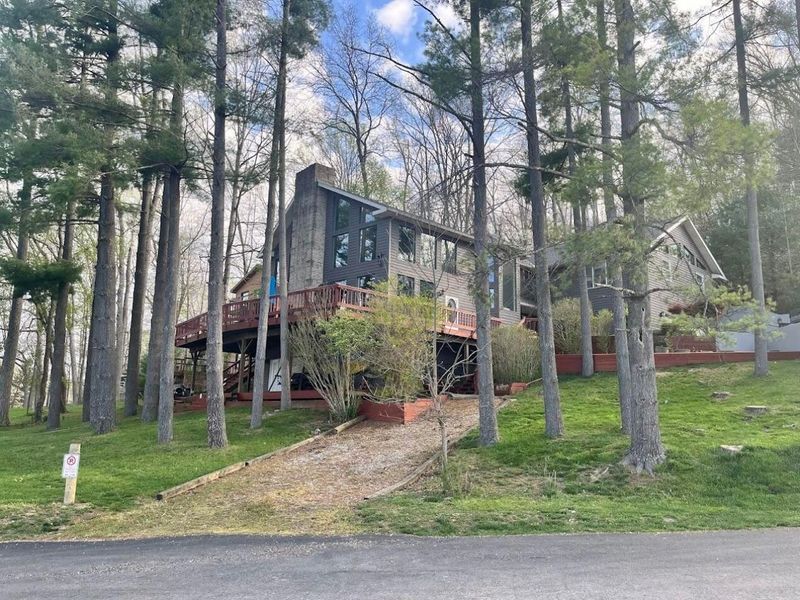 714 Natchez Lane, Hideaway Hills, OH 43107 Photo 1