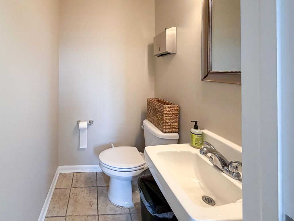 44 Markfield Drive Photo 16