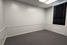 44 Markfield Drive  photo 4