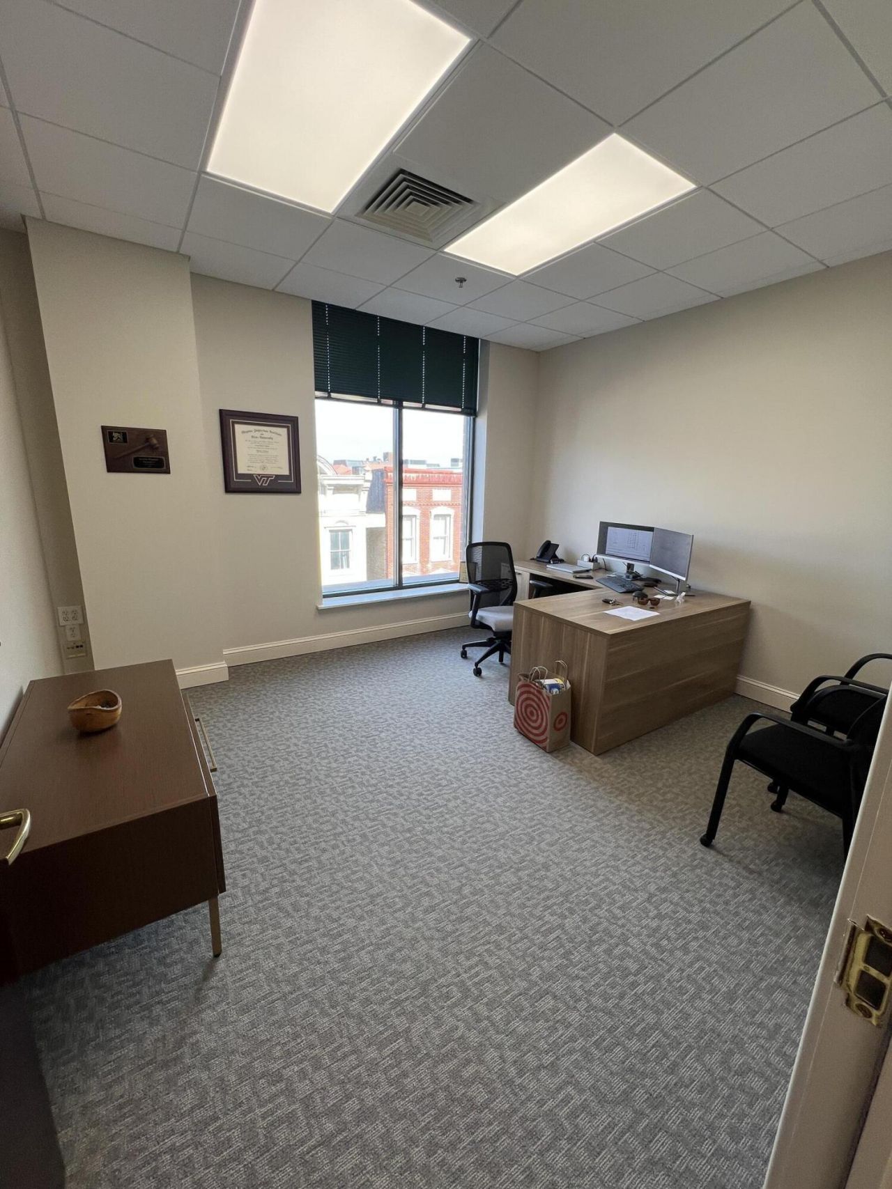 211 King Street  Photo 15
