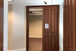 211 King Street  photo 4