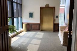 211 King Street  photo 4