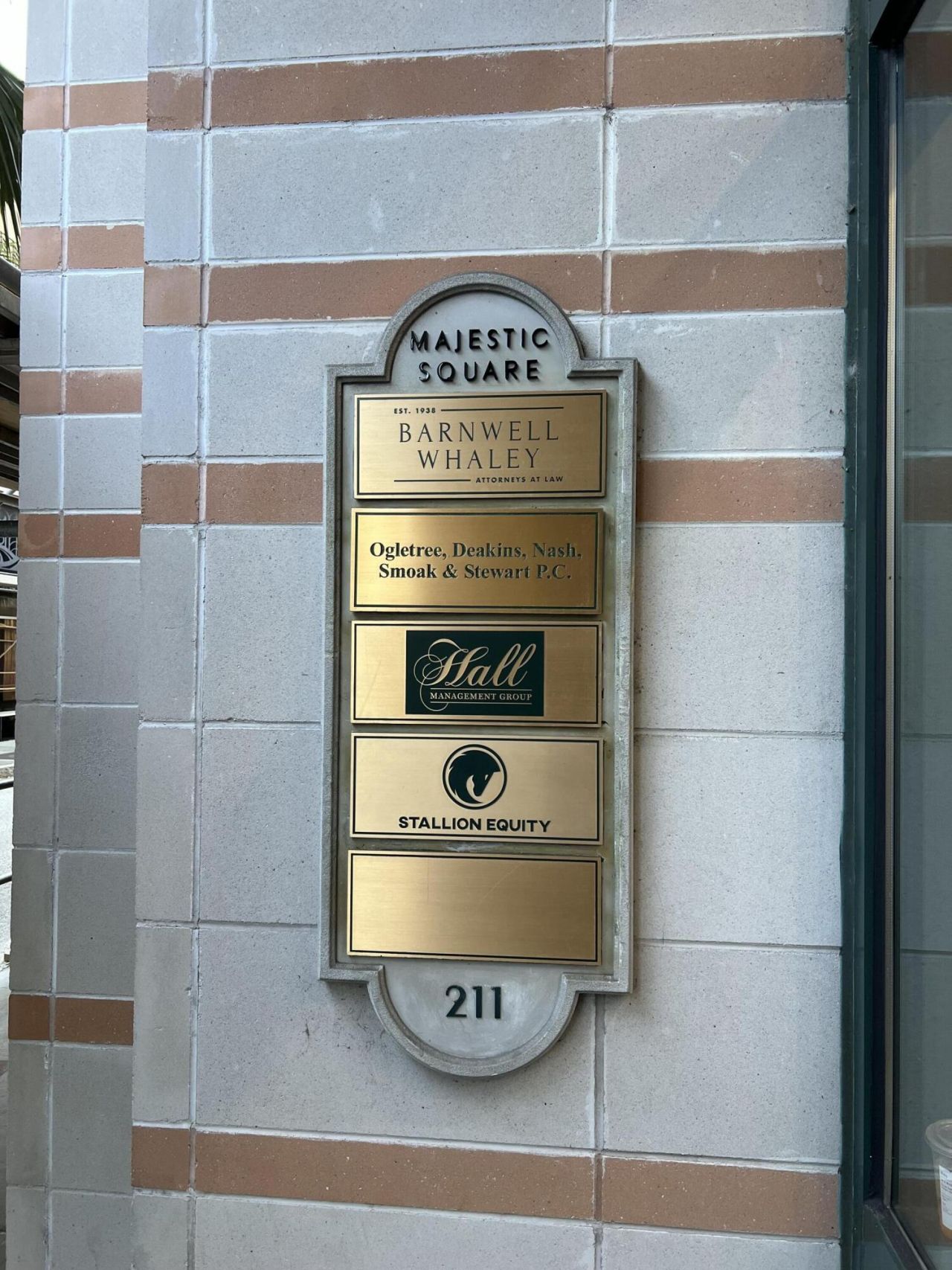 211 King Street  Photo 6