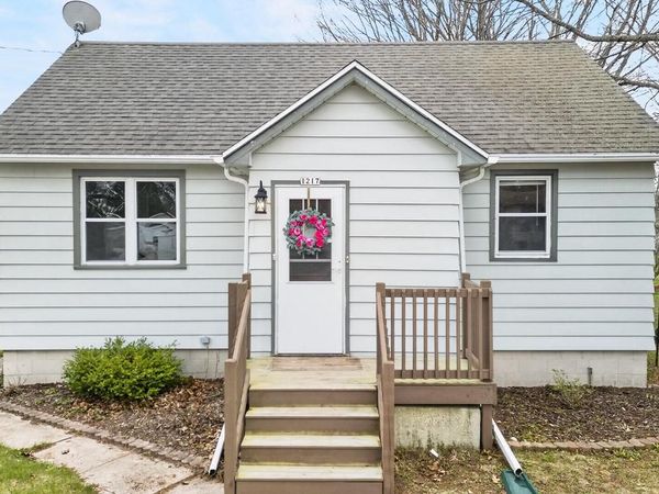 1217 MacArthur AVENUE, Sheboygan, WI 53083