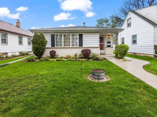 2172 109th STREET, West Allis, WI 53227