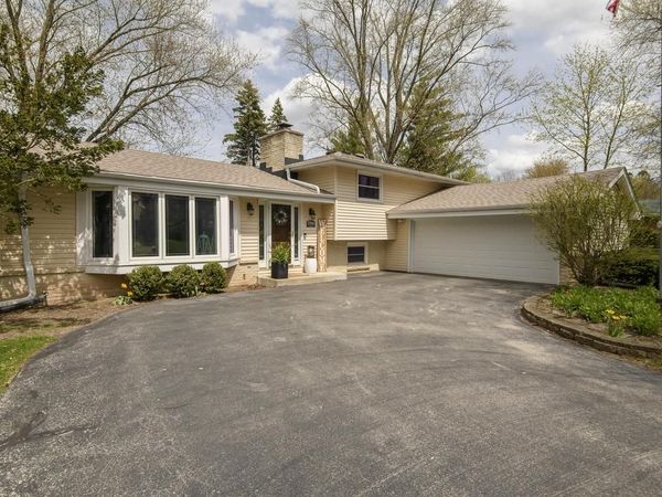17900 Continental DRIVE, Brookfield, WI 53045
