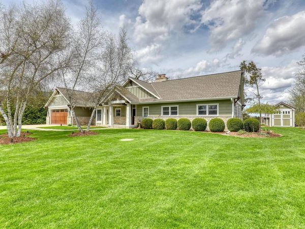 W323N6775 Wildwood Point ROAD, Hartland, WI 53029