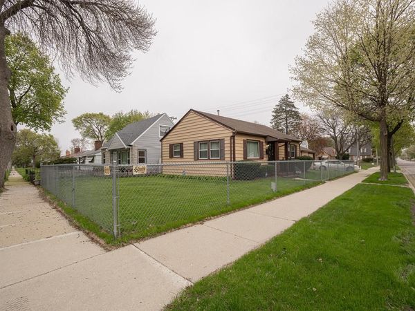 4222 Hope AVENUE, Milwaukee, WI 53216