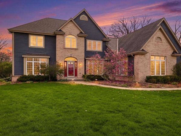 N65W12842 Crimson COURT, Menomonee Falls, WI 53051