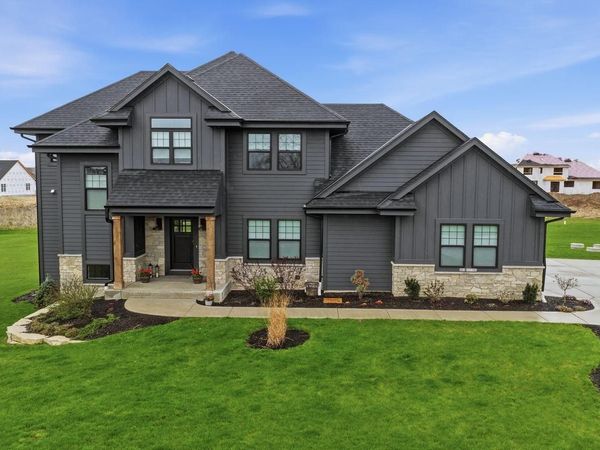 N82W27785 Marshall DRIVE, Hartland, WI 53029