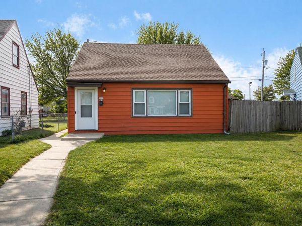 2619 Linwal LANE, Milwaukee, WI 53209