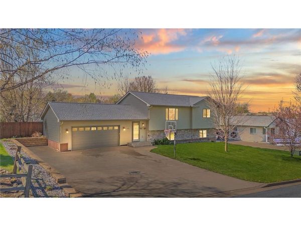 1140 Eulaine Circle, Hammond, WI 54015