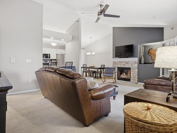 1030 River Place BOULEVARD, Unit 5, Waukesha, WI 53189