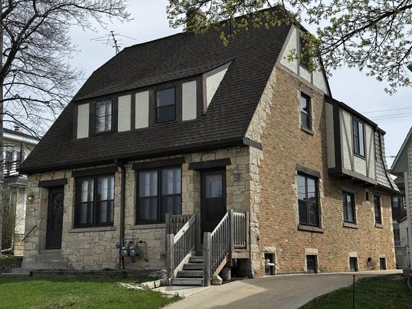 2420 60th STREET, Unit 2422, Milwaukee, WI 53210