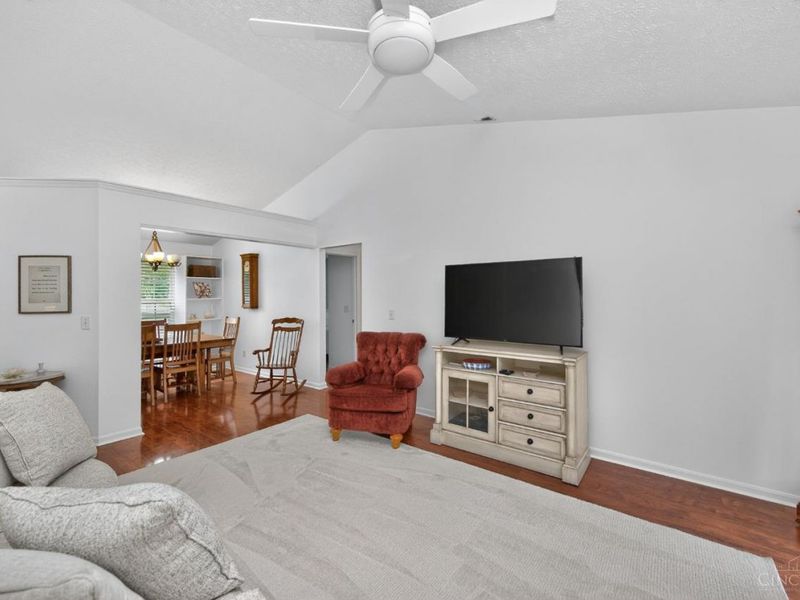 898 Pine Needle Place, Hamilton Twp, OH 45039 Photo 11