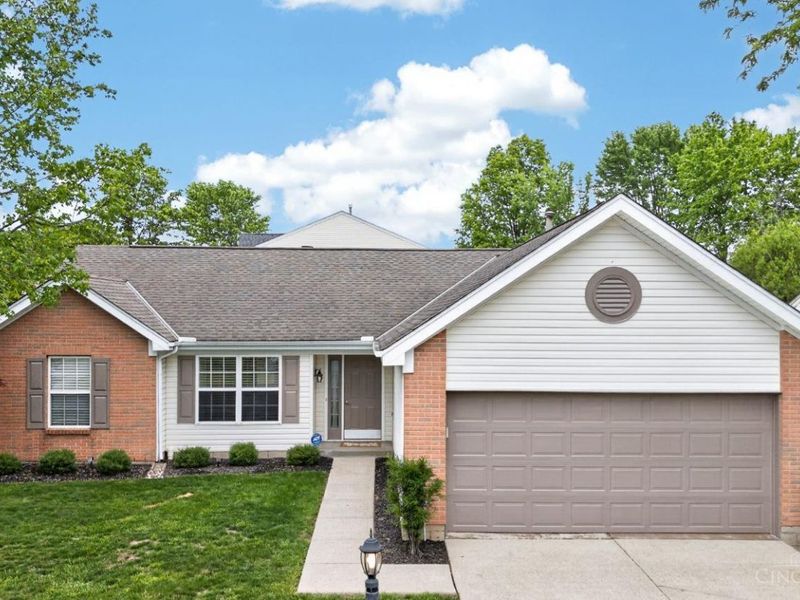 898 Pine Needle Place, Hamilton Twp, OH 45039 Photo 2