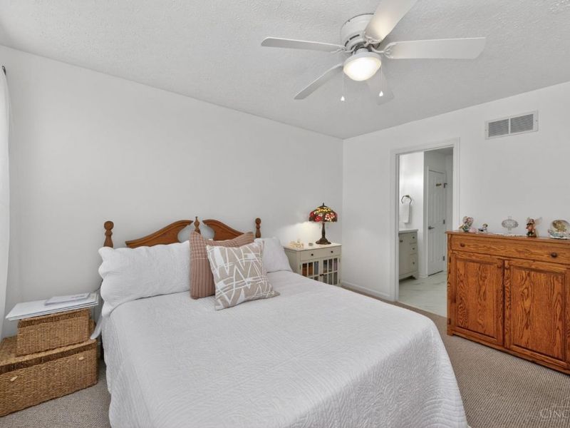 898 Pine Needle Place, Hamilton Twp, OH 45039 Photo 20