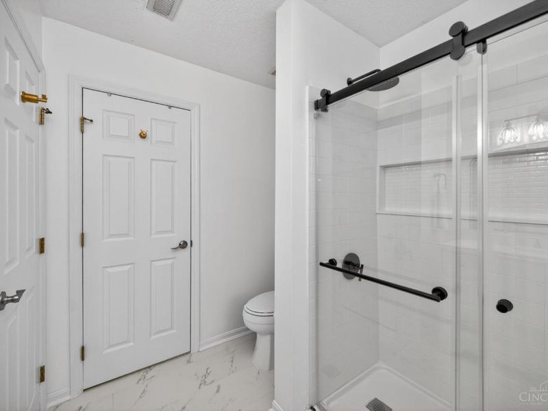 898 Pine Needle Place, Hamilton Twp, OH 45039 Photo 24