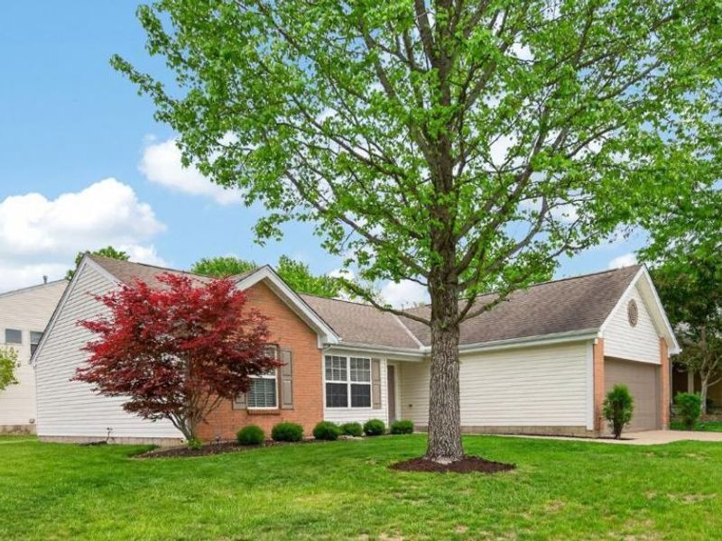 898 Pine Needle Place, Hamilton Twp, OH 45039 Photo 4