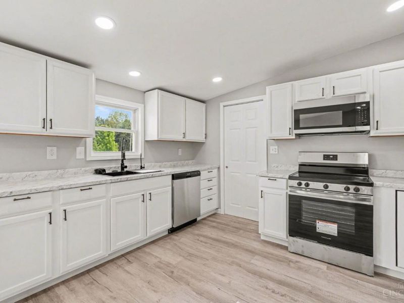 7892 Griffith Road, Lewis Twp, OH 45120 Photo 6