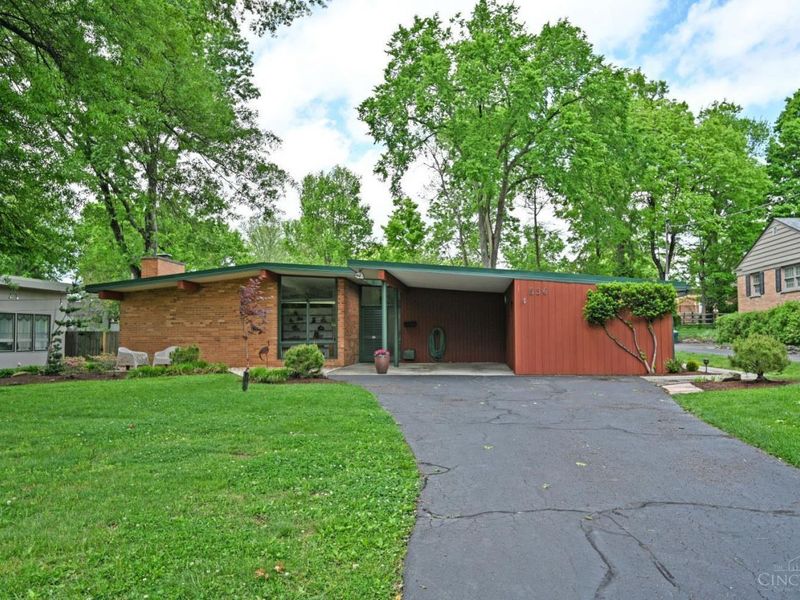 536 Laramie Trail, Wyoming, OH 45215 Photo 2