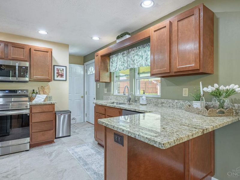 7057 Howard Rd, Franklin Twp, OH 45005 Photo 13