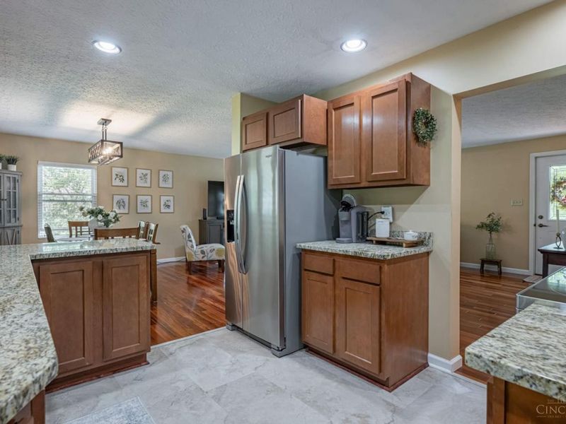 7057 Howard Rd, Franklin Twp, OH 45005 Photo 14