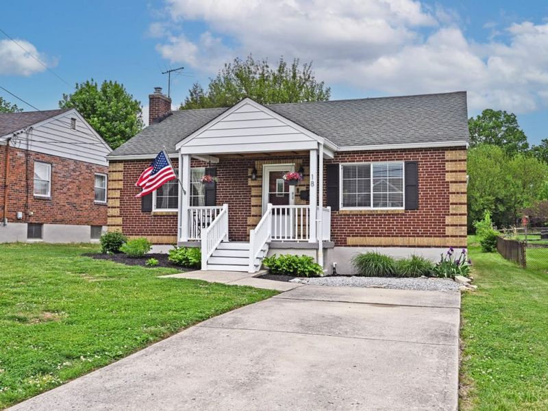 18 Crestmont Drive, Reading, OH 45215 Photo 2
