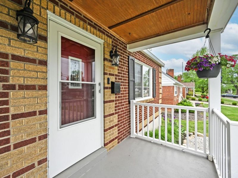 18 Crestmont Drive, Reading, OH 45215 Photo 5