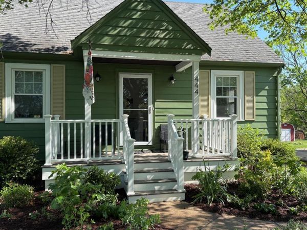 444 W Sharon Road, Springdale, OH 45246