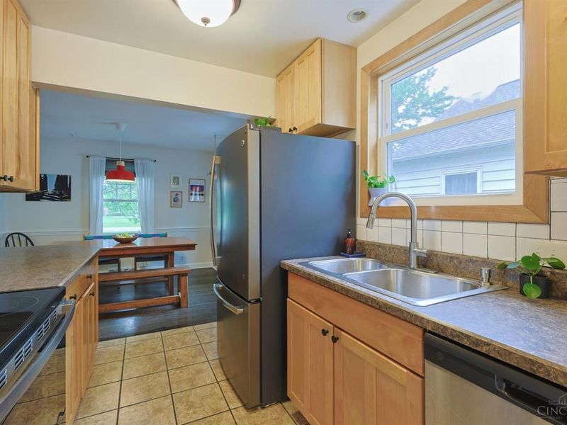 444 W Sharon Road, Springdale, OH 45246 Photo 13
