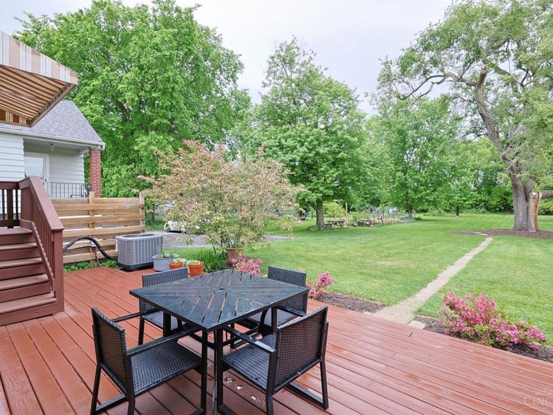 444 W Sharon Road, Springdale, OH 45246 Photo 27