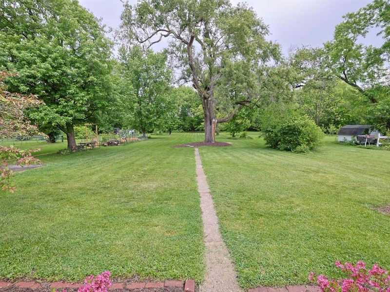 444 W Sharon Road, Springdale, OH 45246 Photo 29