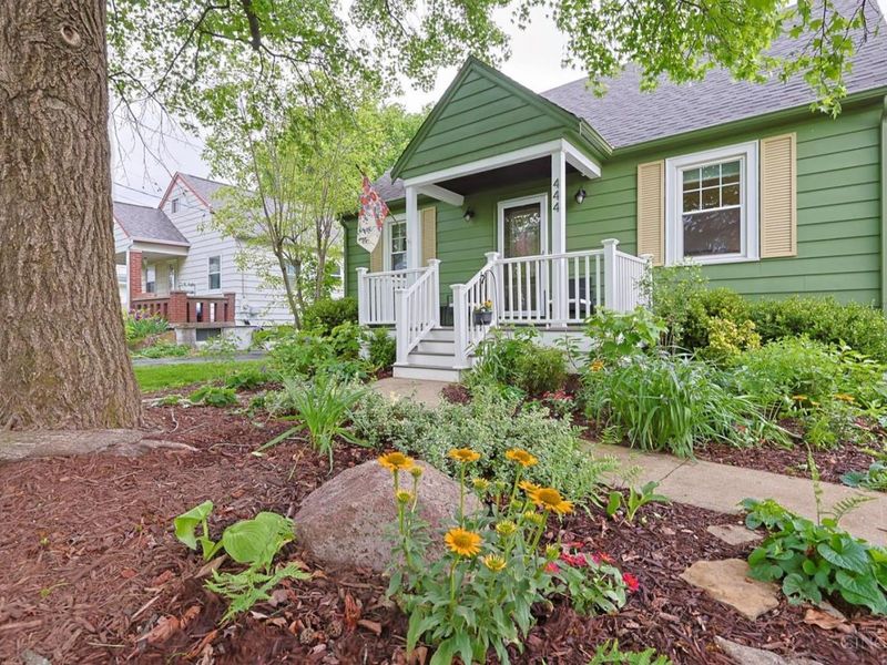 444 W Sharon Road, Springdale, OH 45246 Photo 5