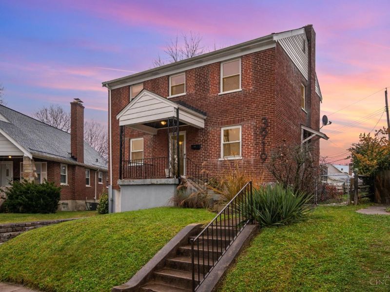 3919 S Clerose Circle, Cincinnati, OH 45205 Photo 1