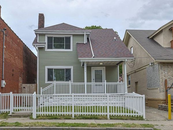 2956 Henshaw Avenue, Cincinnati, OH 45225