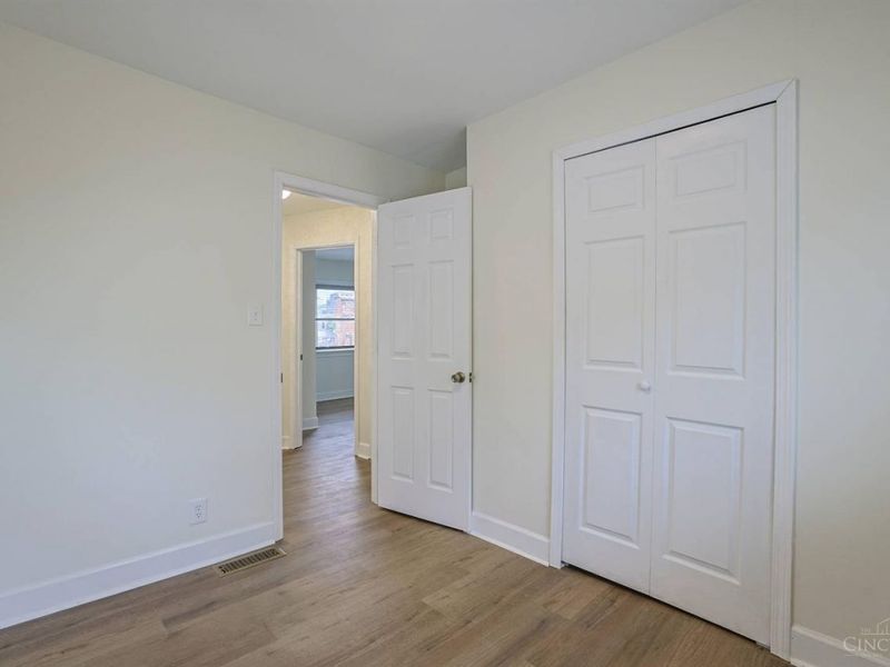 2956 Henshaw Avenue, Cincinnati, OH 45225 Photo 21