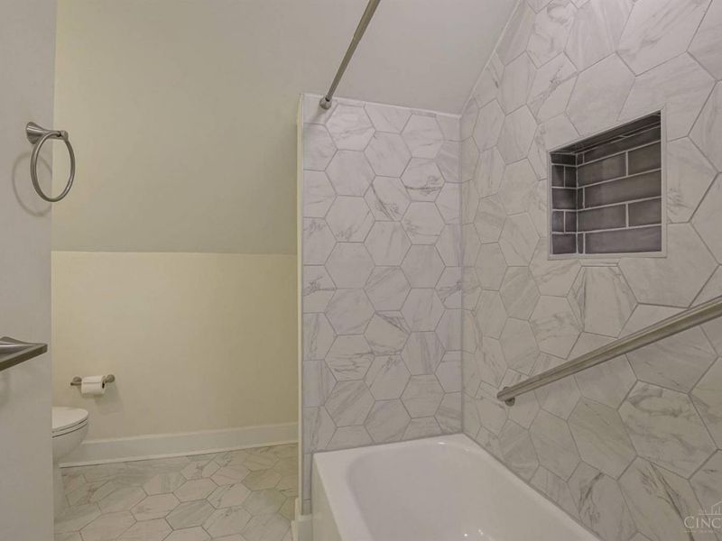 2956 Henshaw Avenue, Cincinnati, OH 45225 Photo 24