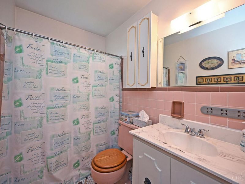 8422 Chesswood Drive, Colerain Township, OH 45239 Photo 12