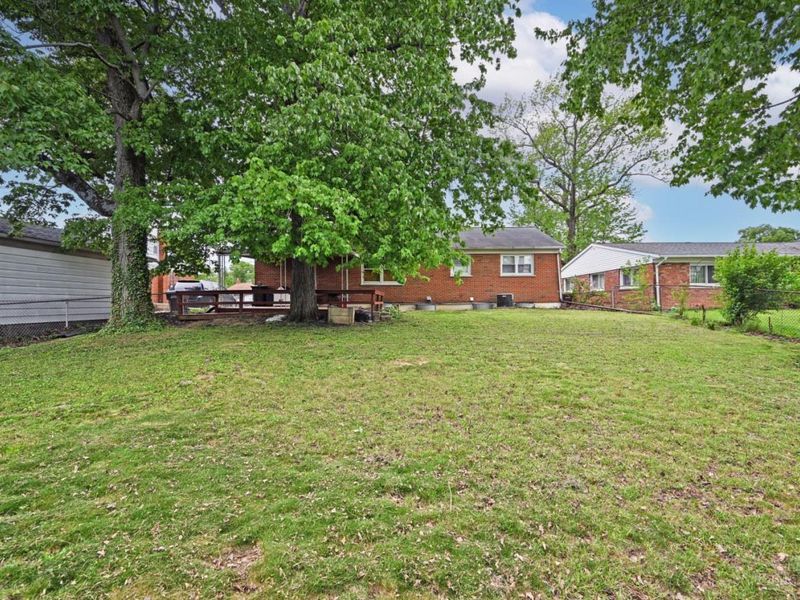 8422 Chesswood Drive, Colerain Township, OH 45239 Photo 24