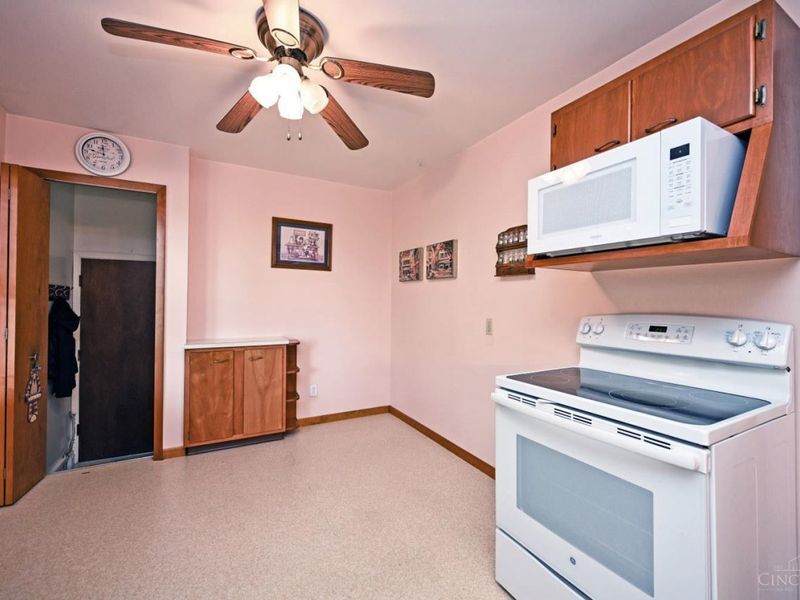 8422 Chesswood Drive, Colerain Township, OH 45239 Photo 6