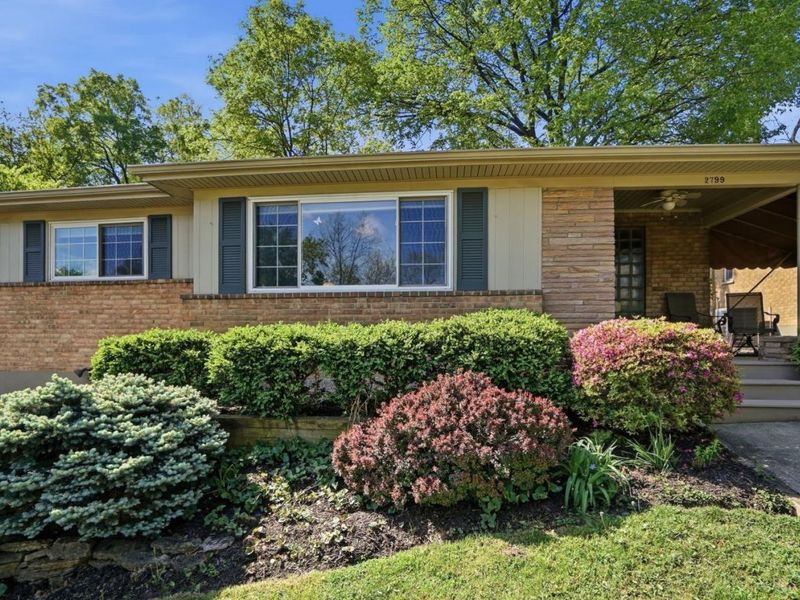 2799 Losantiridge Avenue, Columbia Twp, OH 45213 Photo 3