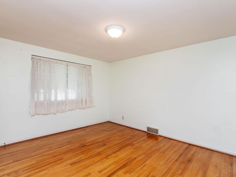 7808 Colton Lane, Deer Park, OH 45236 Photo 12