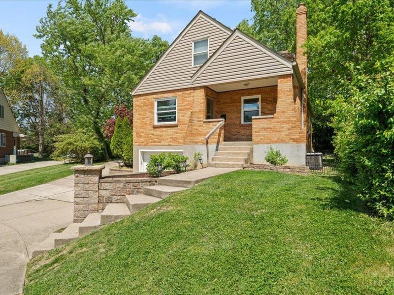 5070 Western Hills Avenue, Green Township, OH 45238 Photo 2