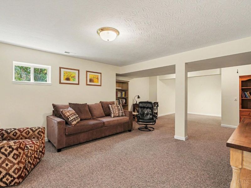 6154 Pondside Drive, Hamilton Twp, OH 45039 Photo 19
