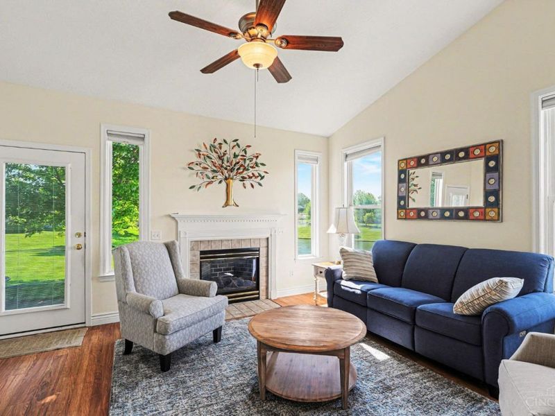 6154 Pondside Drive, Hamilton Twp, OH 45039 Photo 4